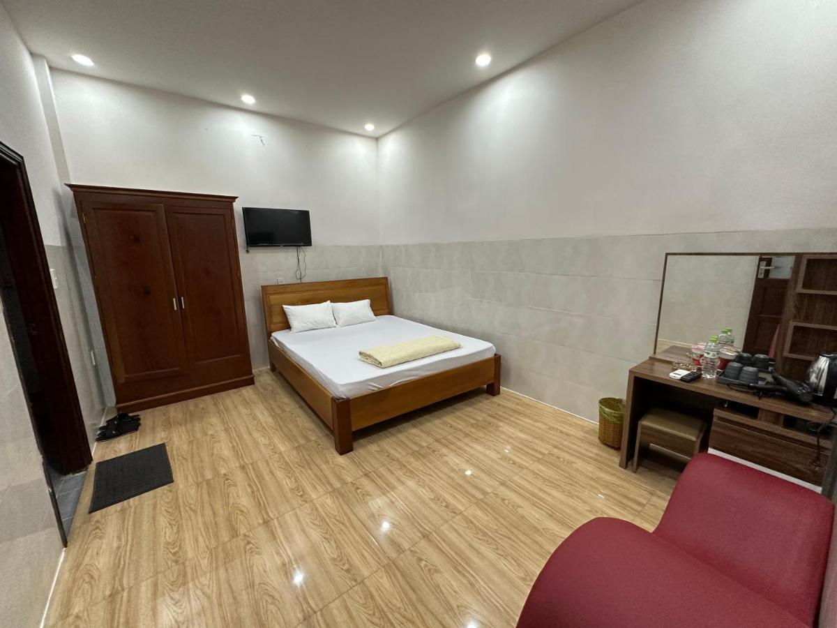 Hoang Linh Hotel Buôn Ma Thuột Zewnętrze zdjęcie