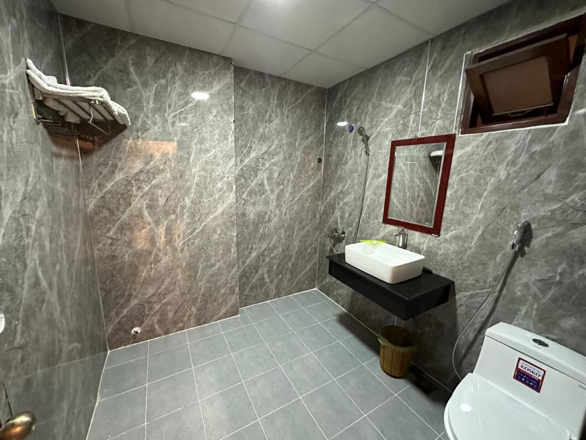Hoang Linh Hotel Buôn Ma Thuột Zewnętrze zdjęcie