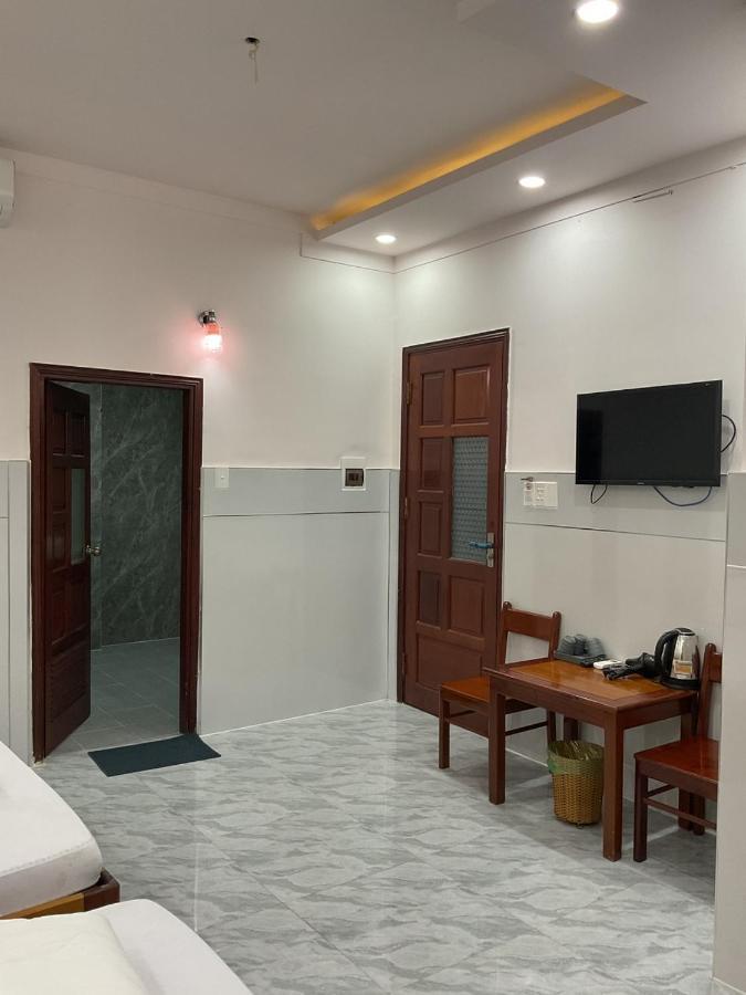 Hoang Linh Hotel Buôn Ma Thuột Zewnętrze zdjęcie